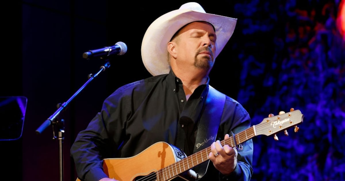Garth Brooks adds 3rd Orlando show after two sell out