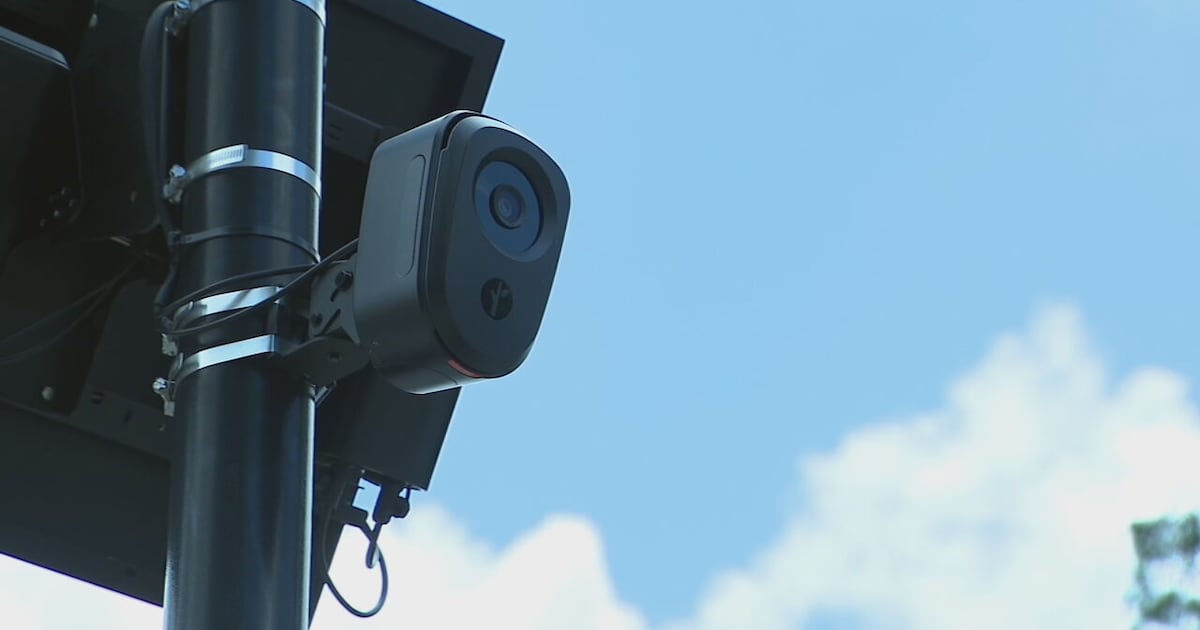 Florida officials find 14 rogue license plate cameras