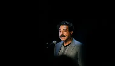 Shad Khan climbs to No. 70 on Forbes Richest People list