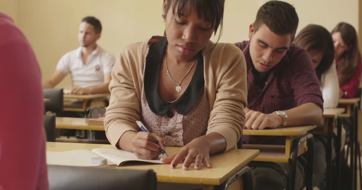 Florida student contests offer scholarships for Hispanic month