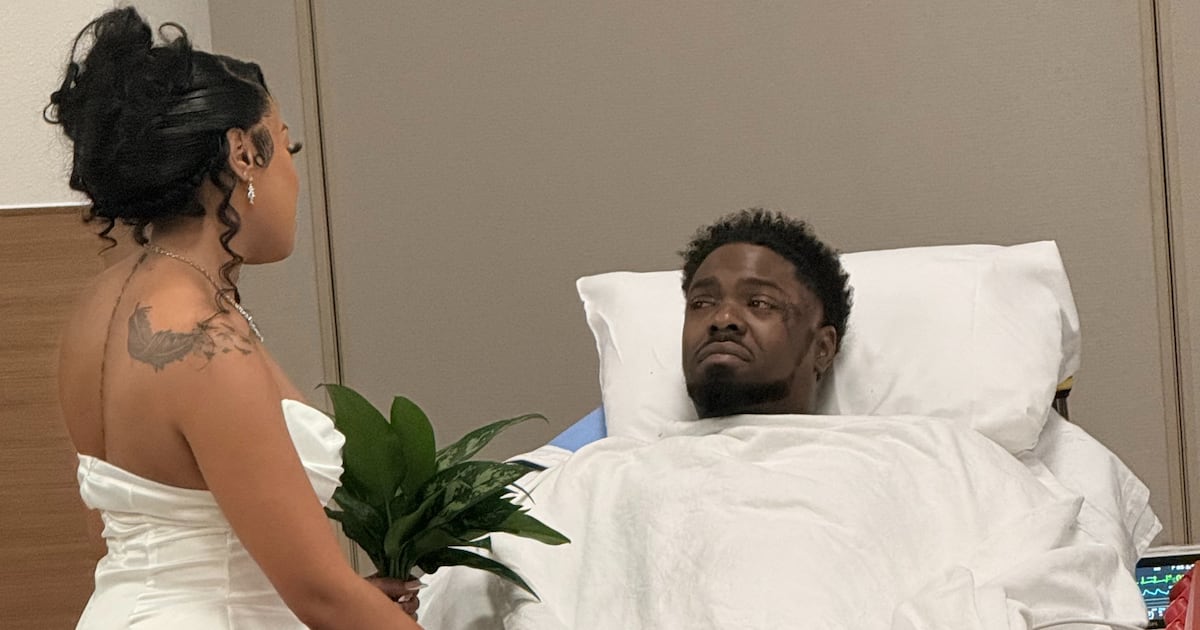 Orlando couple marries in hospital after wedding crash