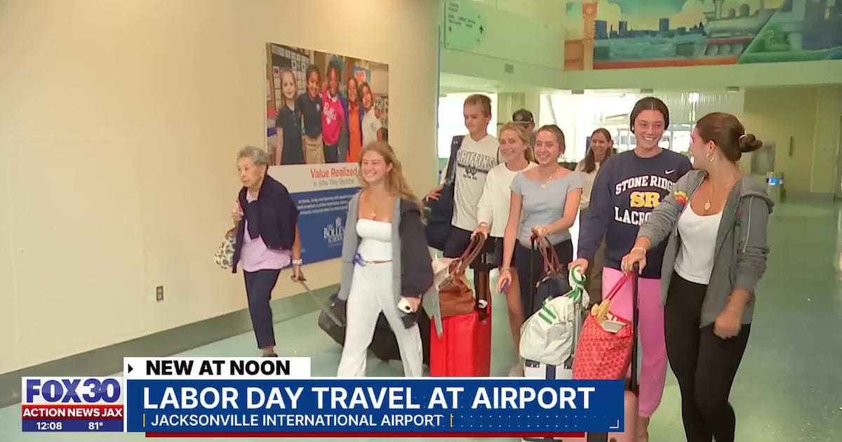New Jacksonville Airport parking opens by Thanksgiving