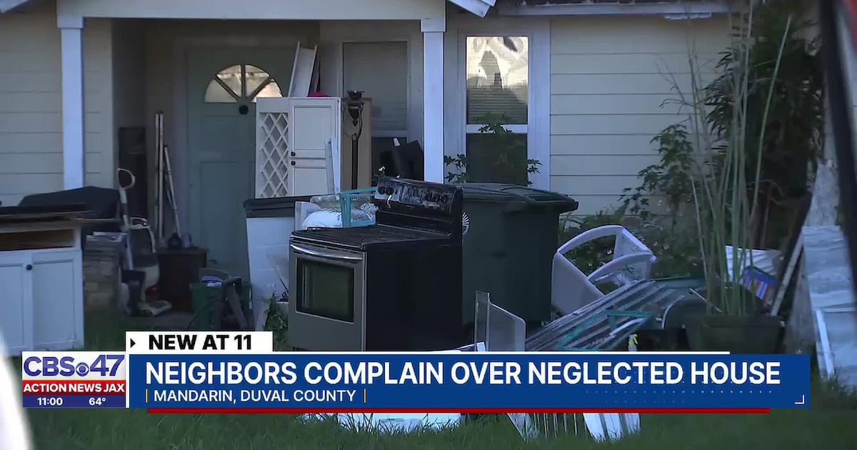 Mandarin neighbors say cluttered property is attracting rodents and frustration