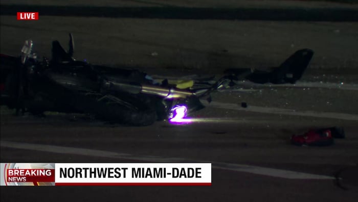 Deputies investigate crash in northwest Miami-Dade