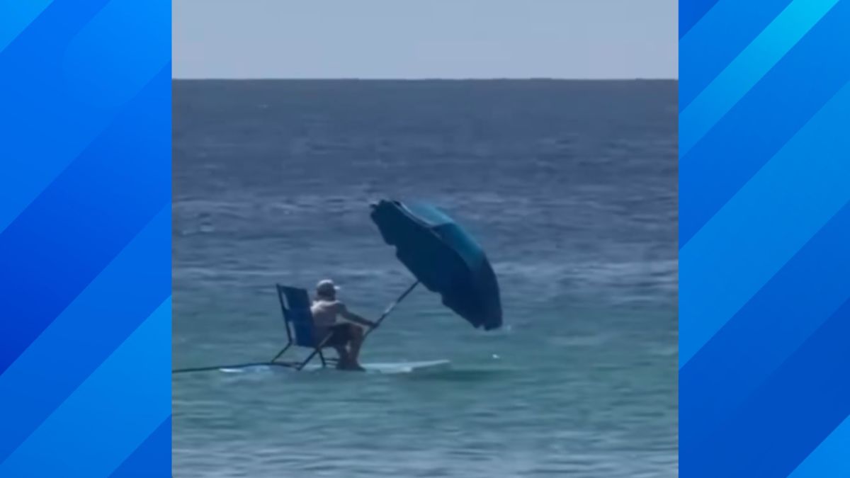 Florida Man Turns an Umbrella Into a Makeshift Sailboat