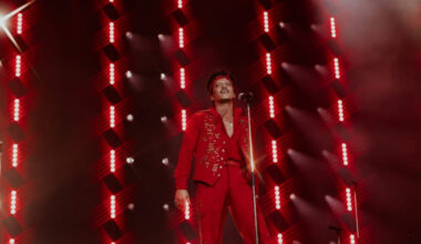 Bruno Mars showed up at this Miami club. Here’s why guests put down their phones