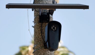 Tallahassee reverses course, suspends Flock cameras