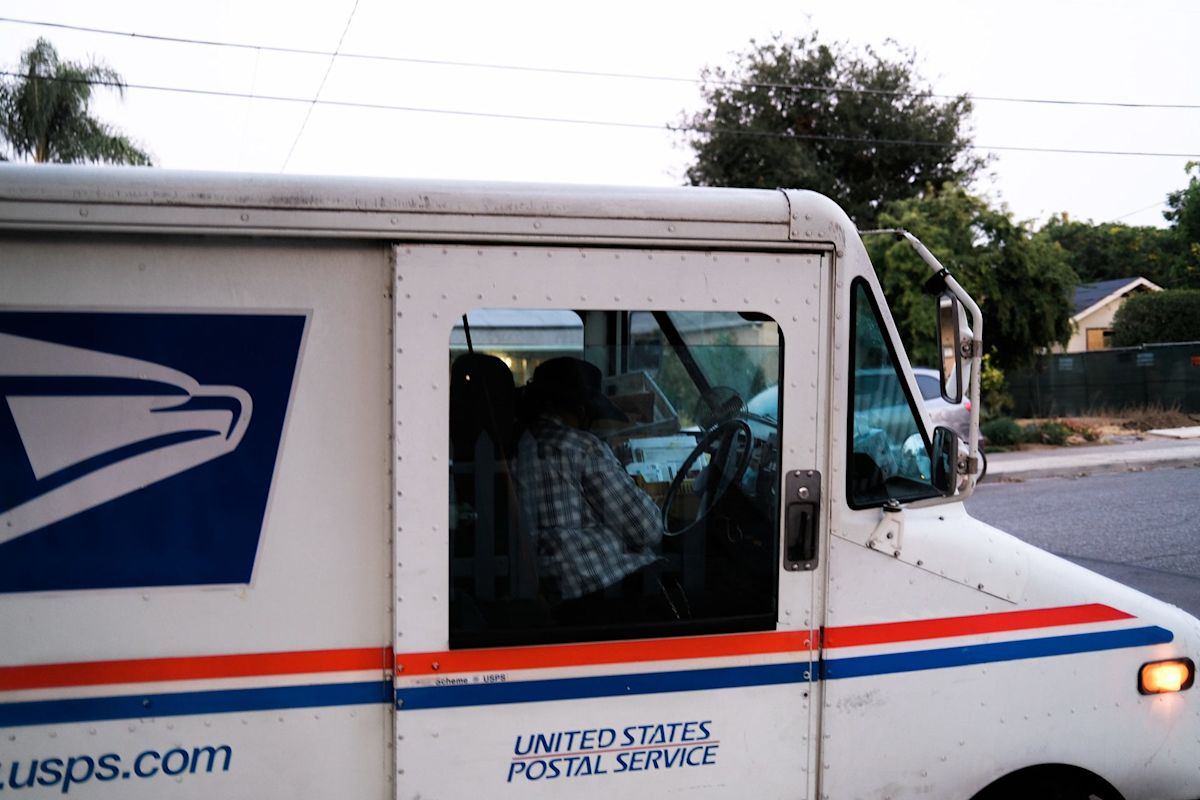 Feds: Tallahassee postal worker, accomplice sentenced for mail theft
