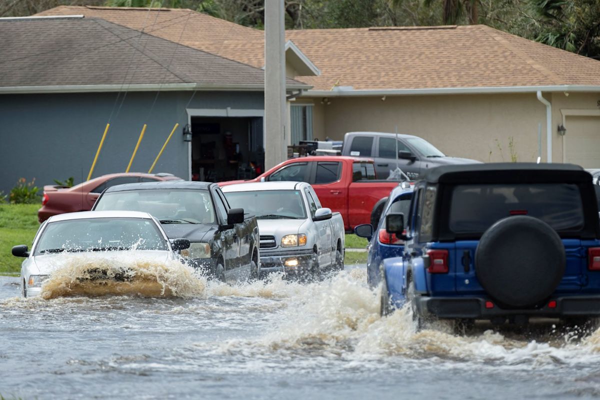 Florida residents demand answers after 4 inches of rain flood homes, cars, and streets