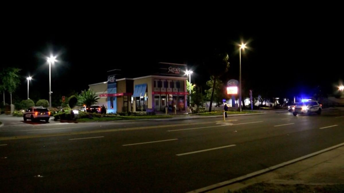 Woman injured in shooting at restaurant in St. Pete