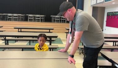 Tampa Bay Elementary cafeteria manager saves choking student