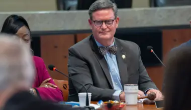 Tallahassee approves City Manager contract with controversial supermajority provision