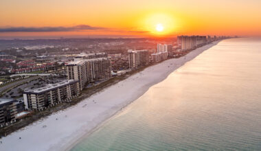 Dolly Parton Loved This Florida Destination With Crystal-Clear Waters And Pristine Beach Beauty