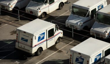 Former Tallahassee postal worker and accomplice sentenced for stealing mail, bank fraud