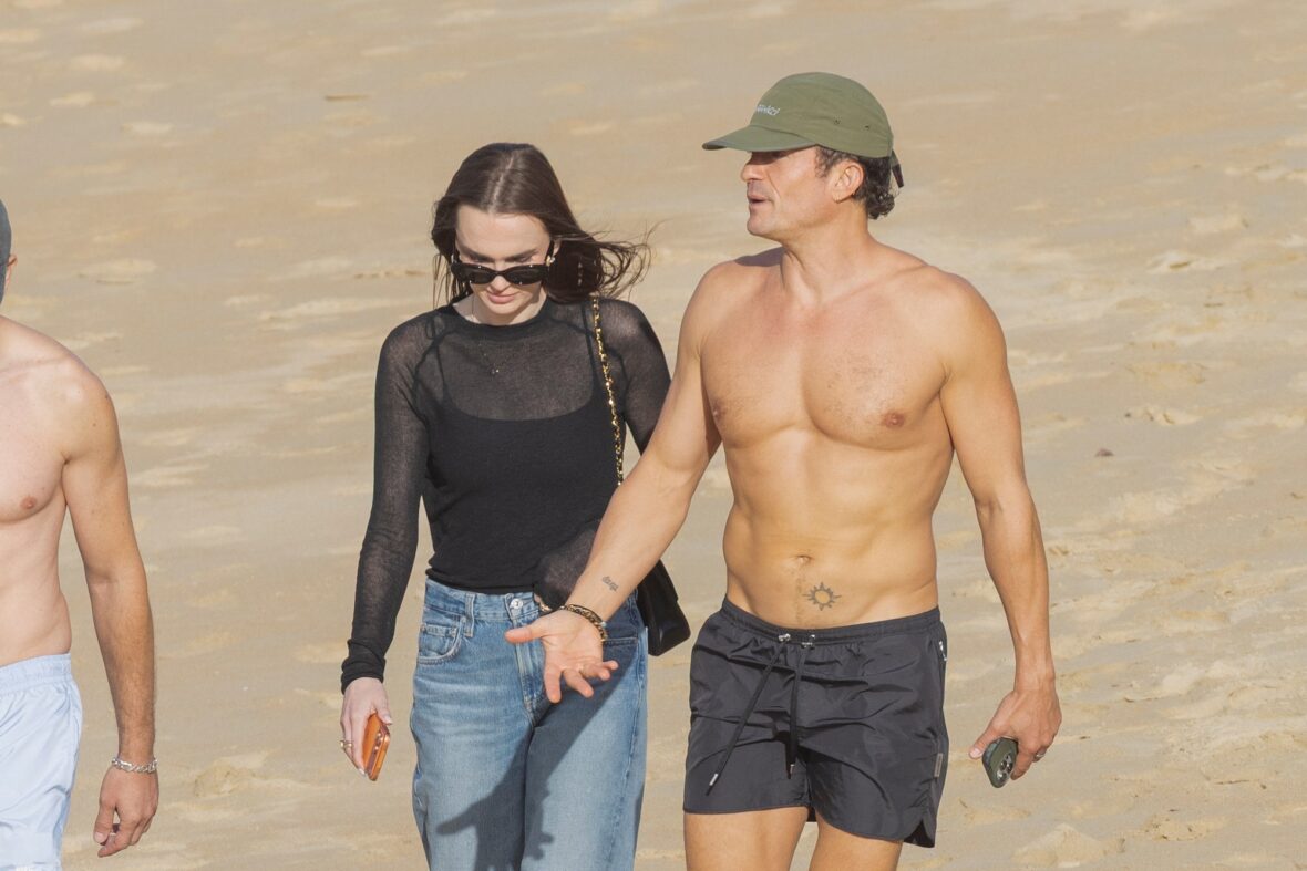 Orlando Bloom shirtless in Spain