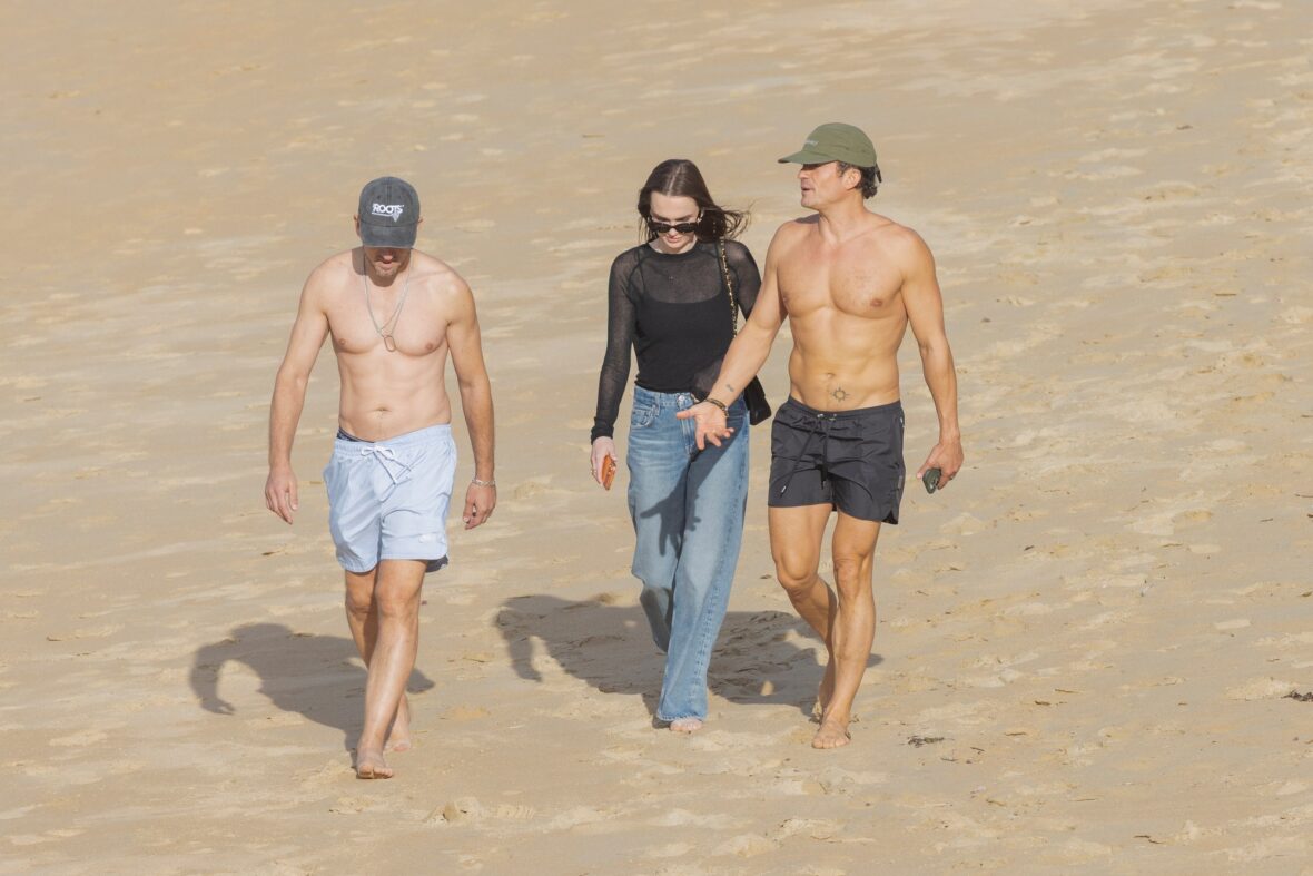 Orlando Bloom shirtless in Spain