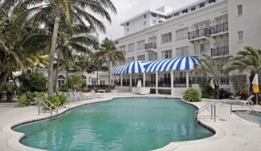South Beach’s Art Deco Savoy Hotel faces possible demolition