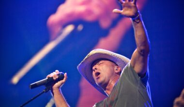Tampa’s Raymond James Stadium will host Ken Chesney, an artist who won't get all political on us