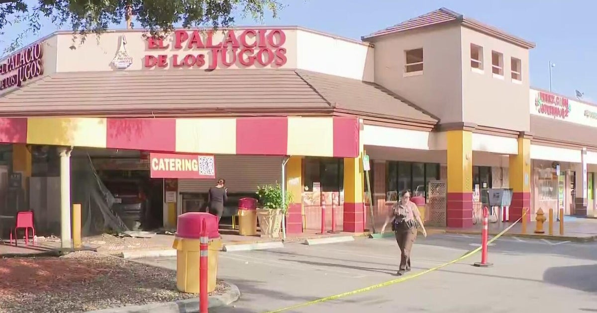 3 women injured after car collides into El Palacio de los Jugos restaurant in Miami-Dade, officials say