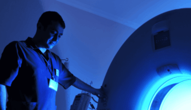 Moving the needle on lung cancer screenings: FIU medical students work with researchers to improve outcomes | FIU News