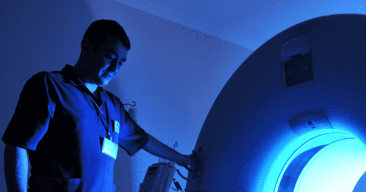 Moving the needle on lung cancer screenings: FIU medical students work with researchers to improve outcomes | FIU News