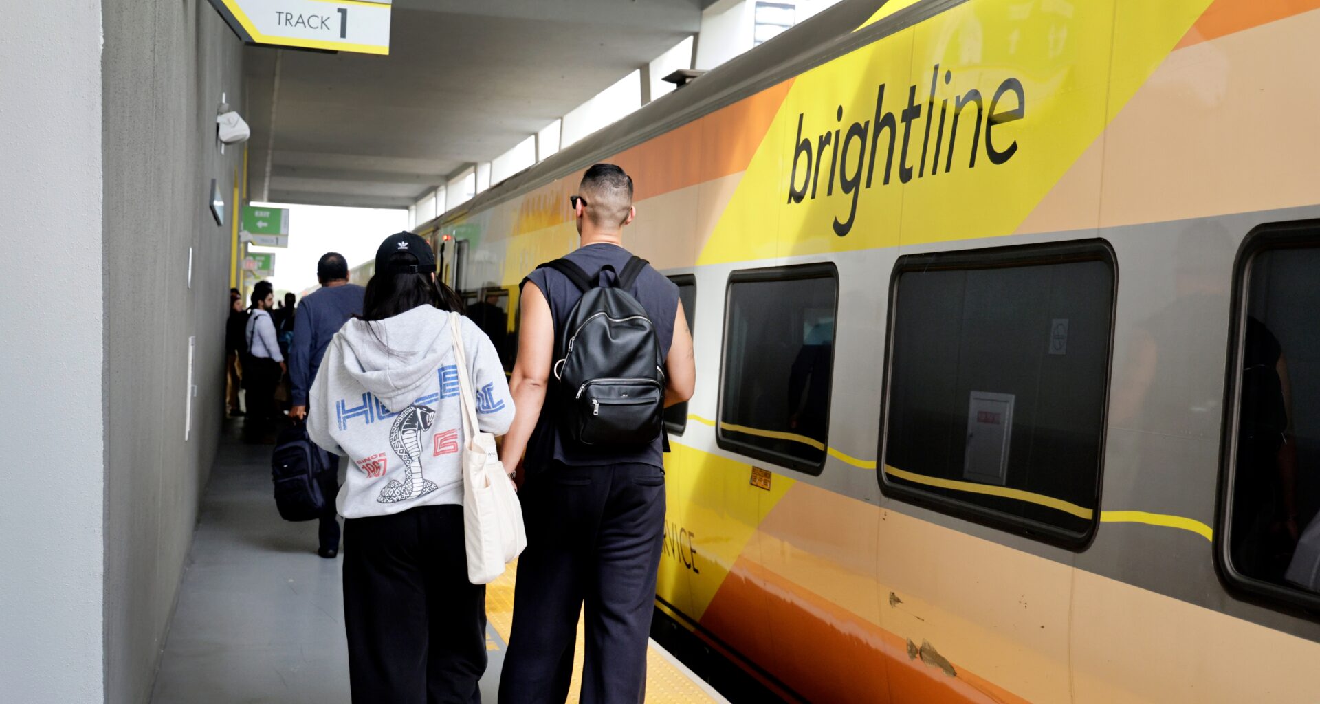 Brightline’s quandary: travelers like the rail service, but so far, not enough to overcome its crushing debt – Sun Sentinel