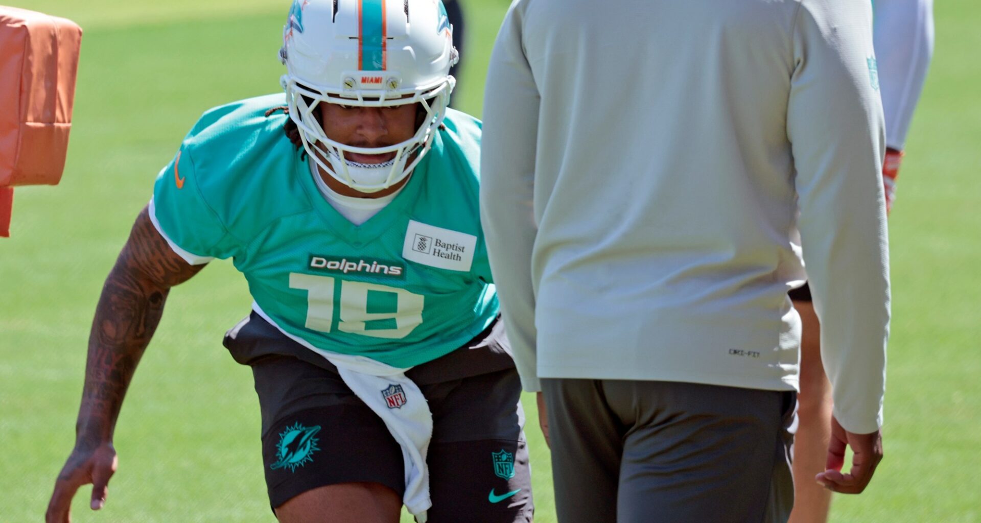 Dolphins' Kyle Louis to injured reserve due to knee