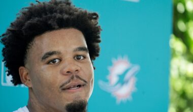 Dolphins' Chop Robinson out vs. 49ers with concussion