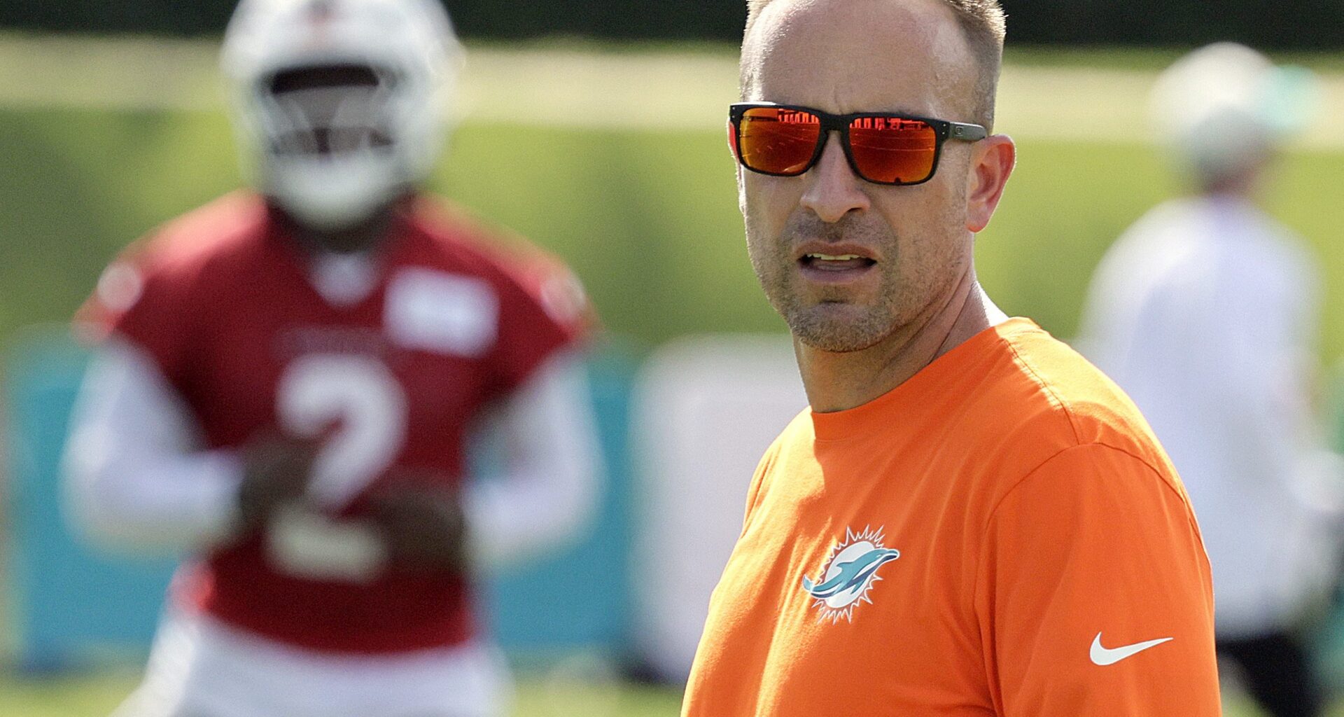 Miami Dolphins start new era with opener vs. Raiders