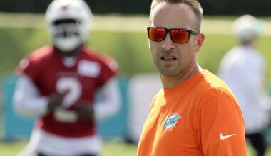 Miami Dolphins start new era with opener vs. Raiders