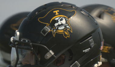 Jacksonville pulls away from Topsail, 47-20