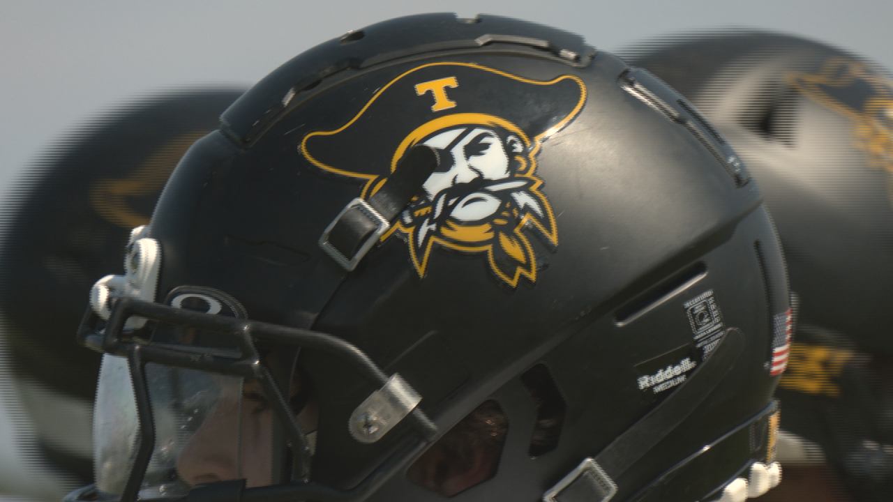 Jacksonville pulls away from Topsail, 47-20