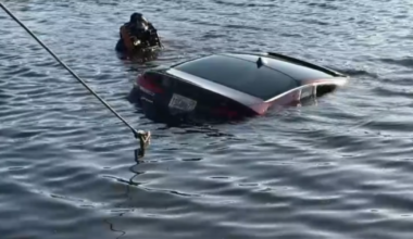 Owners of car found submerged in St. Pete can't say how vehicle got there: SPPD