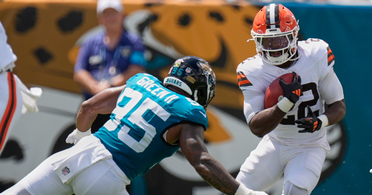 Browns G Zion Johnson, RB Dylan Sampson leave Week 1 game against Jaguars