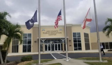 Lee teachers, union declare impasse | WGCU News