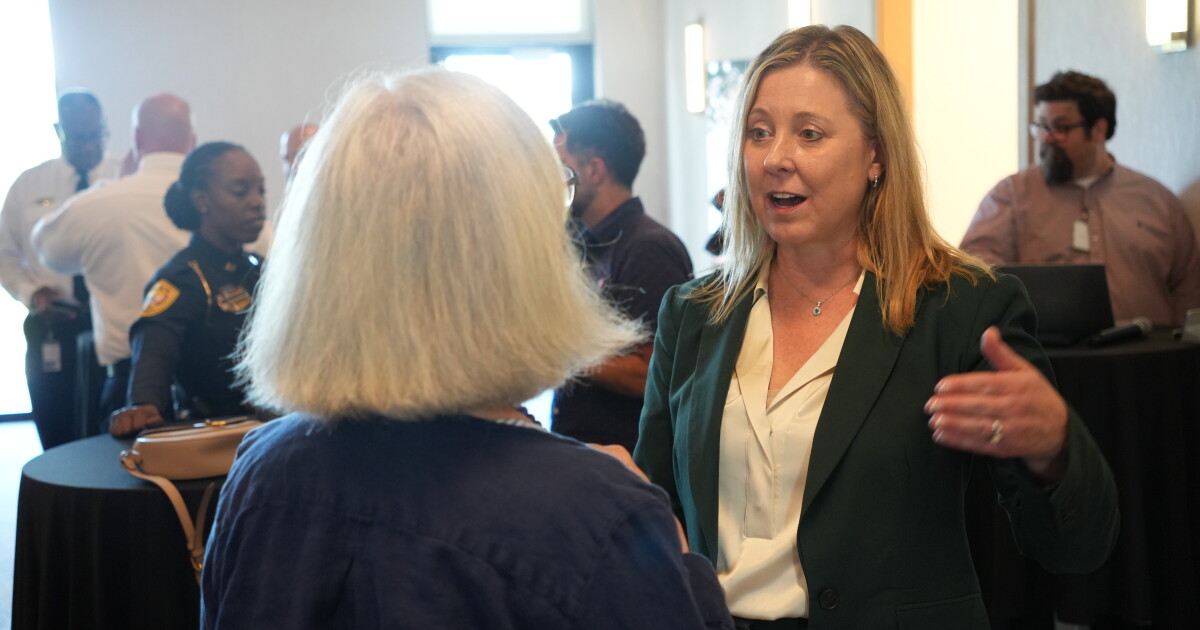 Tallahassee commissioners have chosen a new city manager