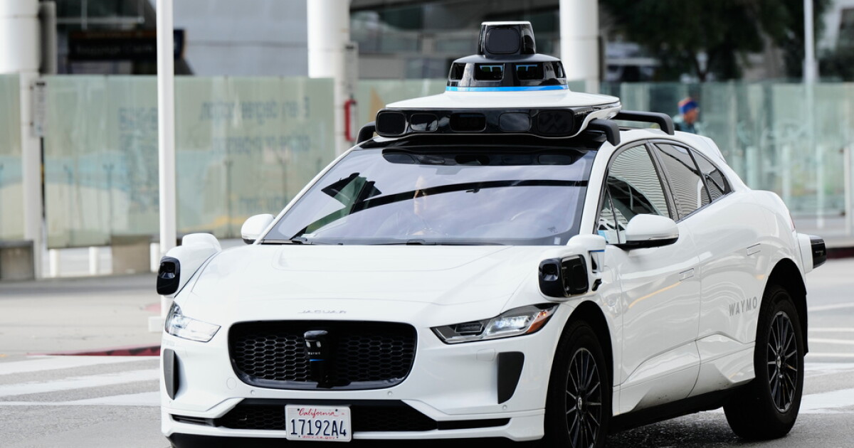 Waymo begins welcoming public riders in Tampa