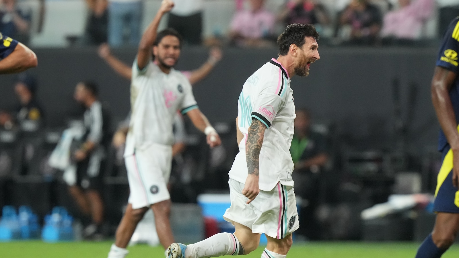 Messi scores his 19th MLS goal as Inter Miami draws 2-2 with Nashville