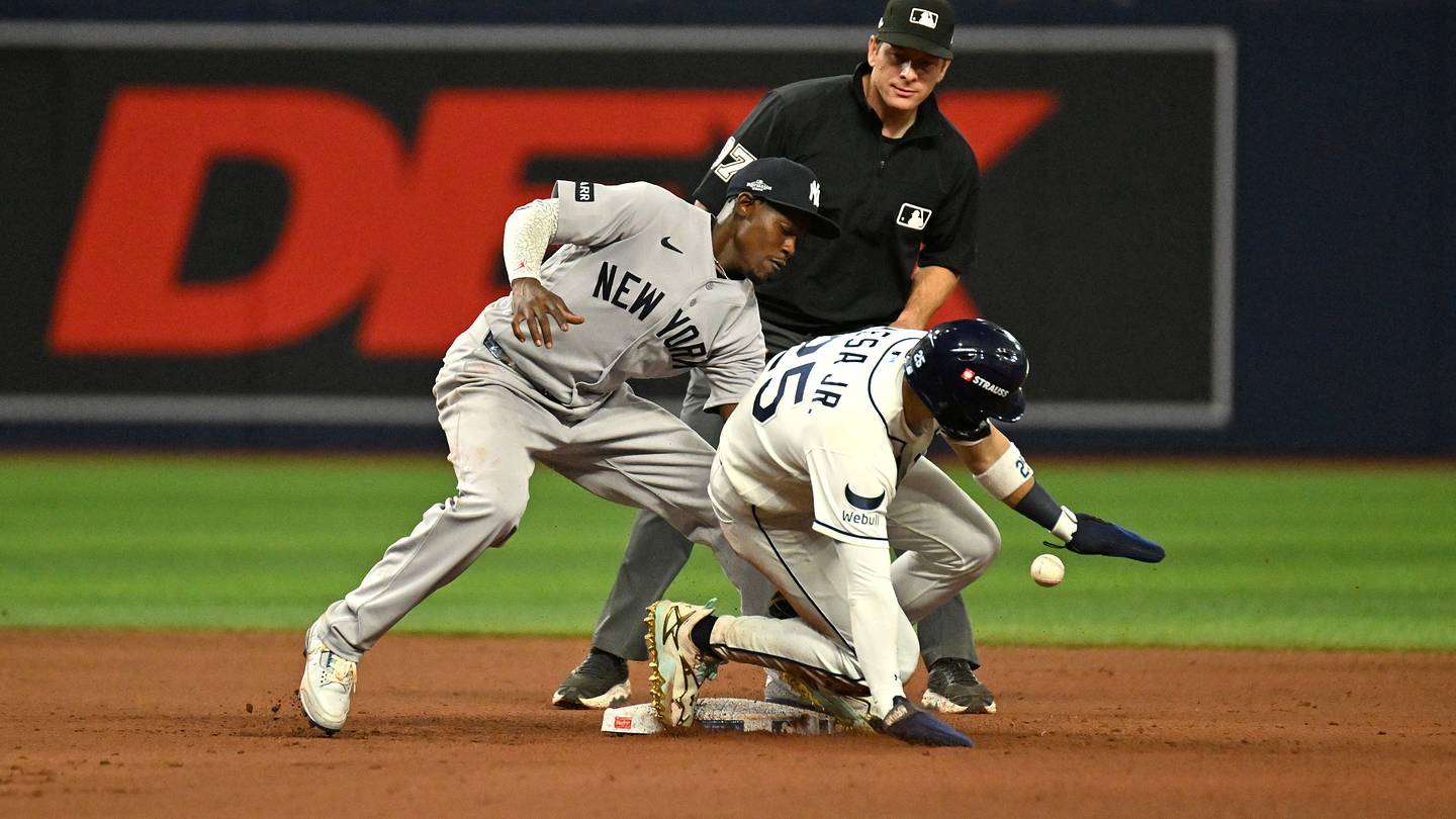White Sox, Yankees Have Opposite Luck as ALDS Heats Up