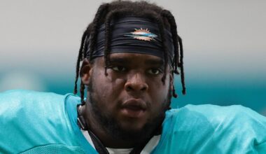 Miami Dolphins defensive lineman Kenneth Grant