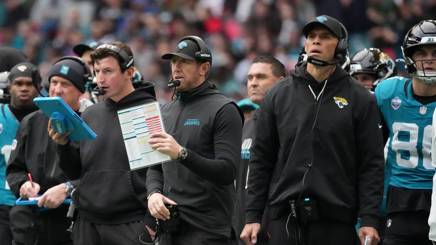 Game Balls From Jaguars' Disheartening Loss to Texans: One Standout Emerges
