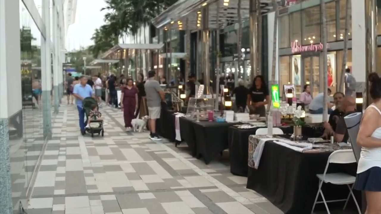 Miami Worldcenter introduces weekly Friday night market to support local businesses - WSVN 7News | Miami News, Weather, Sports