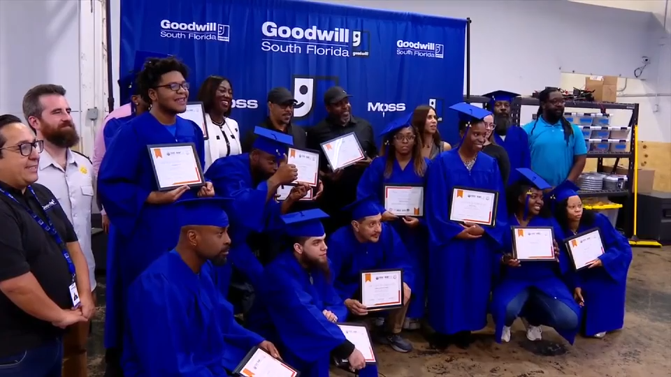 12 students graduate from Goodwill South Florida’s solar installation training program - WSVN 7News | Miami News, Weather, Sports