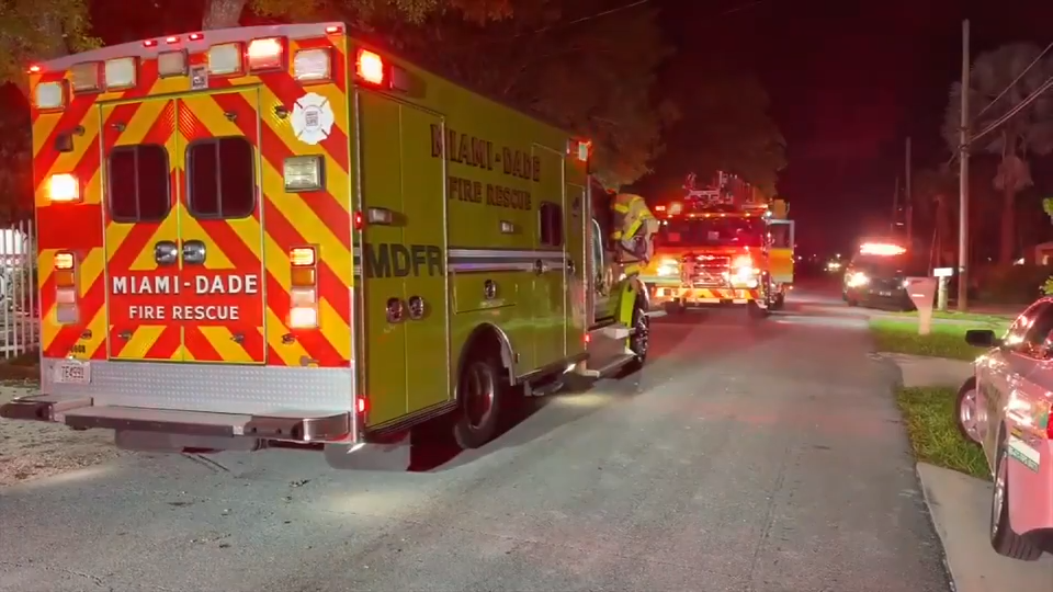 Crews extinguish flames at Coral Gables home; no word of any injuries - WSVN 7News | Miami News, Weather, Sports