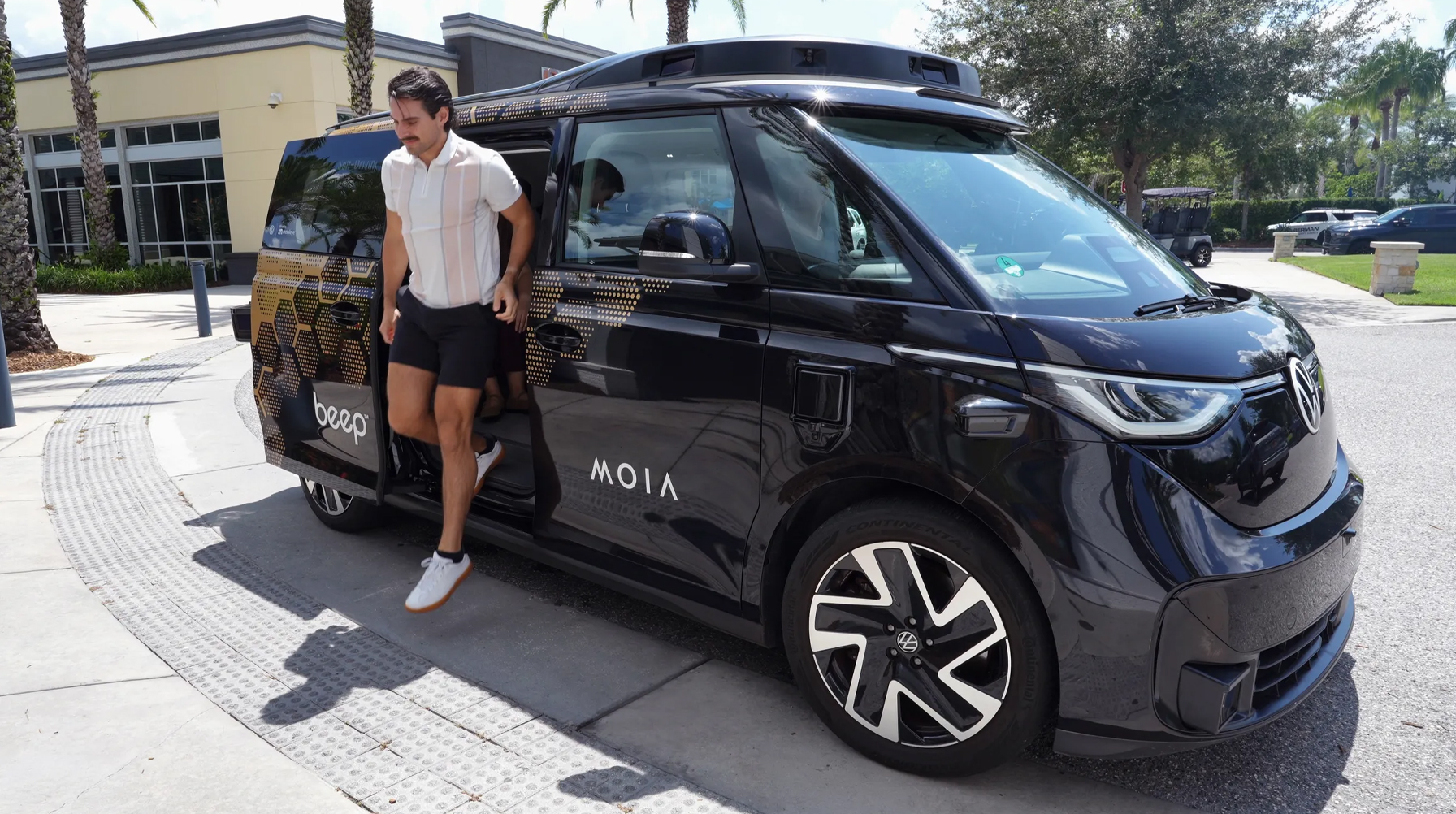 Beep Autonomous Vans in Orlando