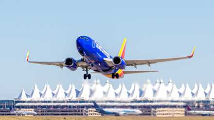 Southwest Airlines Boeing 737-700 taking off at Denver