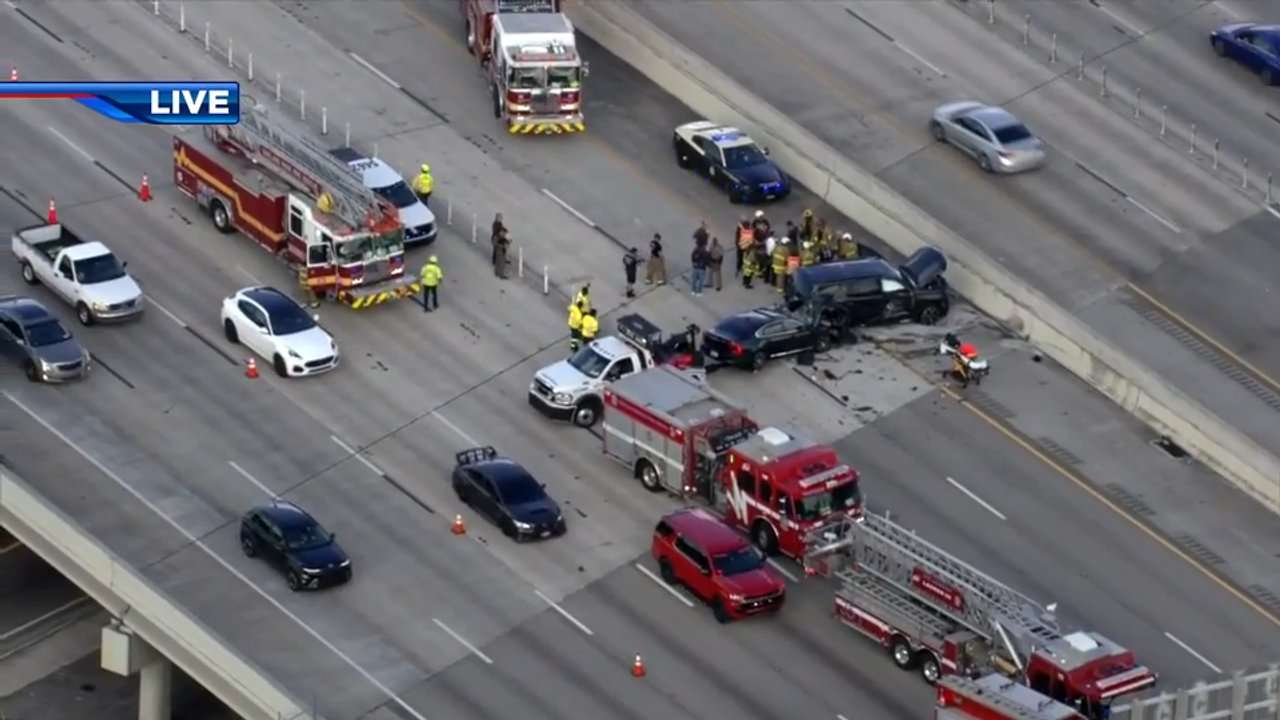 1 hospitalized after multi-vehicle crash on I-95 SB near Sunrise Blvd in Fort Lauderdale - WSVN 7News | Miami News, Weather, Sports