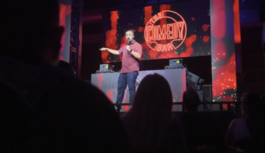 Fort Lauderdale nightclub becomes stand-up comedy club for a night of laughter - WSVN 7News | Miami News, Weather, Sports