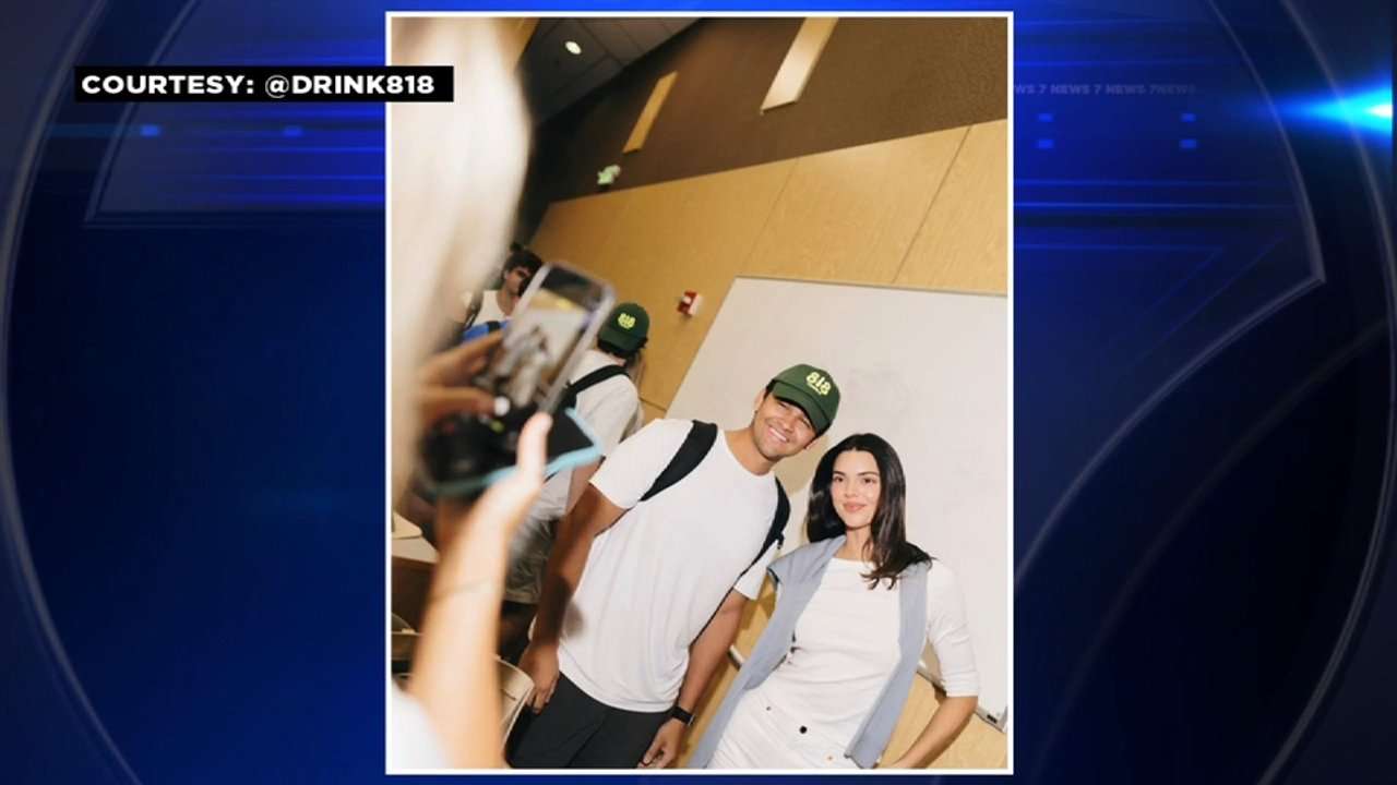Kendall Jenner makes surprise appearance at UM marketing class - WSVN 7News | Miami News, Weather, Sports