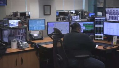 Broward commissioners set to vote on transitioning 911 services to county from BSO - WSVN 7News | Miami News, Weather, Sports